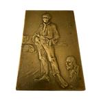 Chris van der Hoef - bronzen plaquette Boefje uit 1924., Ophalen of Verzenden, Brons