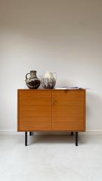 Vintage teak houten 2 deurs kast, Ophalen, -, -, Zo goed als nieuw