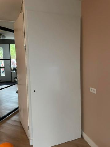 Opdek deur.  beschikbaar voor biedingen