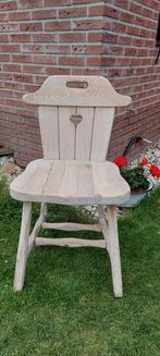 Prachtige houten stoelen met hartje, whitewash, Ophalen, Gebruikt, Wit, Twee