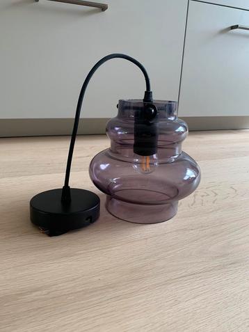 Glazen hanglampje te koop beschikbaar voor biedingen
