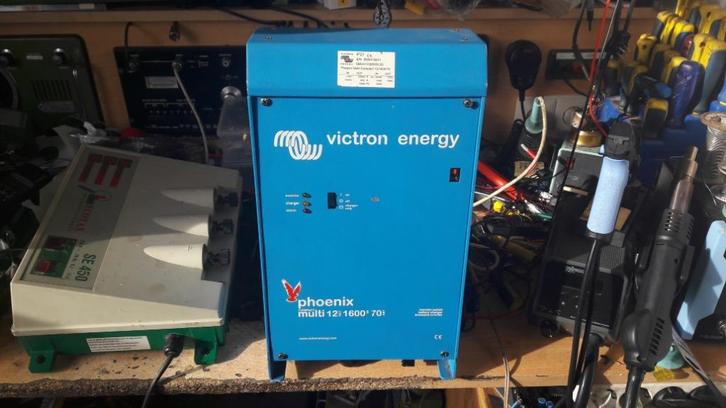 Victron phoenix compact 12/1600/70 lader omvormer,, Watersport en Boten, Navigatiemiddelen en Scheepselektronica, Zo goed als nieuw