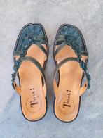 Think! teenslipper met bloemetjes, Blauw, Think!, Zo goed als nieuw, Ophalen