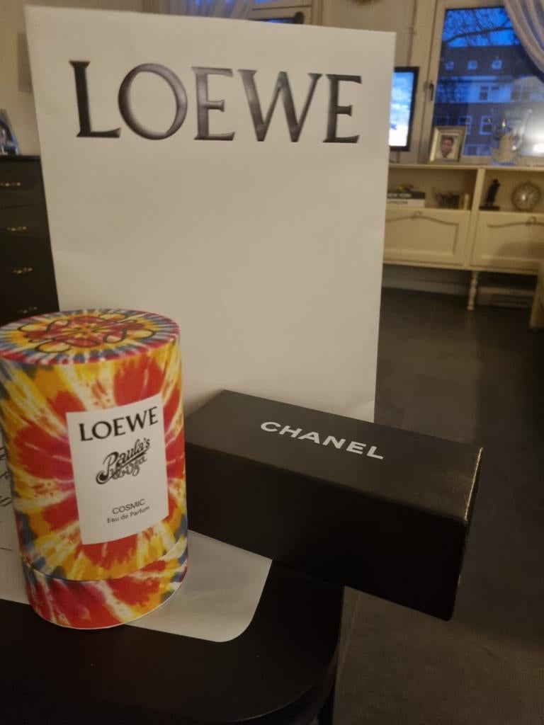 Loewe Cosmic Eau de Parfum & Chanel Doos, Ophalen, Zo goed als nieuw