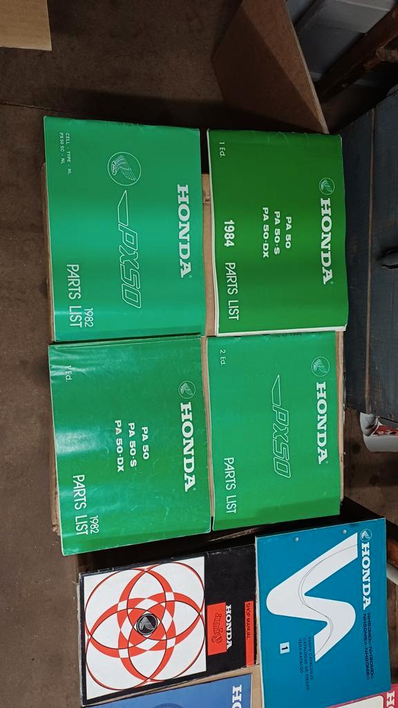 Diverse Honda Onderdelen Boekjes - Klassiekers!, Fietsen en Brommers, Handleidingen en Instructieboekjes, Gebruikt, Ophalen of Verzenden