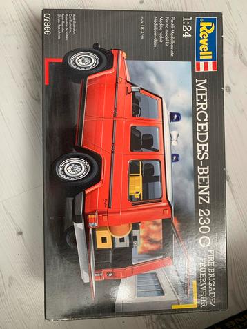 Revell Mercedes-Benz 230 G Brandweer 1:24 beschikbaar voor biedingen