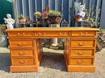 Klassieke Engelse schrijftafel, bureau, desk, met lederen in