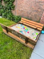 Zandbak 120x120 met bankjes, Kinderen en Baby's, Speelgoed | Buiten | Zandbakken, Ophalen, Zo goed als nieuw