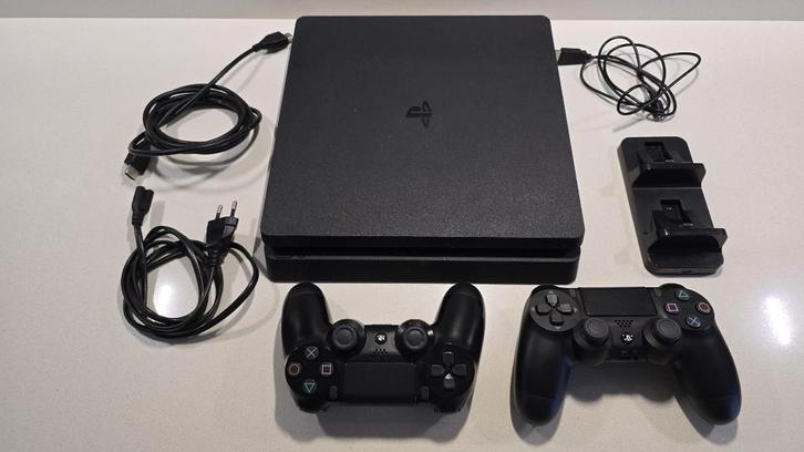 PS4 Sony Playstation 4, 1tb, 2 controllers en duo charger, Spelcomputers en Games, Spelcomputers | Sony PlayStation 4, Zo goed als nieuw