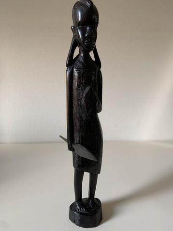 Afrikaanse krijger - zwaar beeldje - 31cm hoogte beschikbaar voor biedingen
