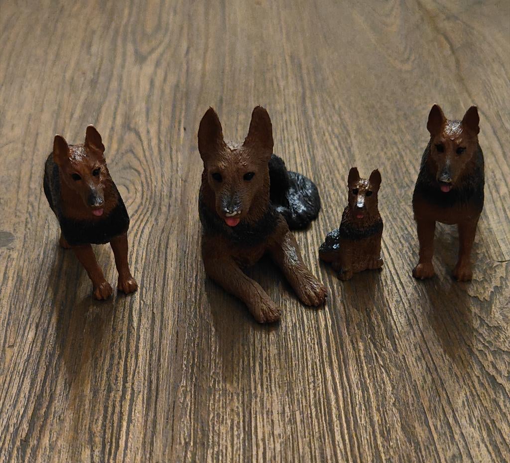 Set 4 Duitse Herder Beeldjes Realistisch Decoratief Verzamel, Ophalen of Verzenden, Zo goed als nieuw, Dier