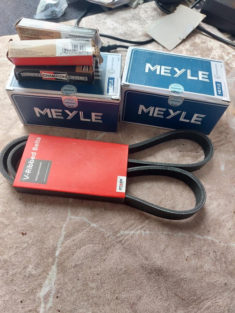 Nieuwe Meyle V-Ribbed Riemen & Champion Bougies kia carens, Ophalen of Verzenden, Nieuw, Universele onderdelen