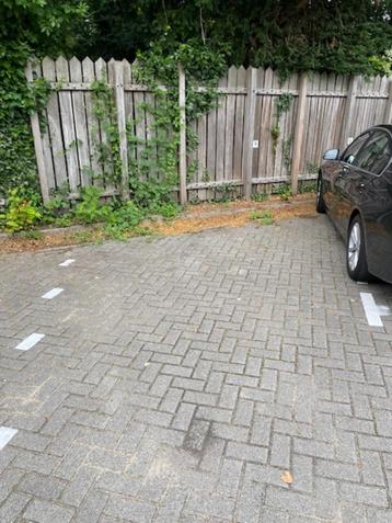 parkeerplaats(-en) te huur  beschikbaar voor biedingen