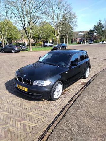 BMW 1-Serie 2.0 116I 5DR 2010 Zwart beschikbaar voor biedingen
