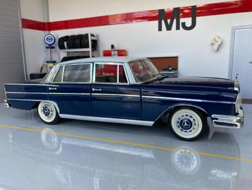 Mercedes Benz 300 SE (W112) 1:18 Revell Blauw MJ beschikbaar voor biedingen