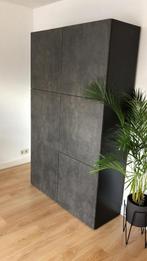 Besta opbergkast met betonlook deuren, Huis en Inrichting, Kasten | Wandmeubels, Ophalen, 25 tot 50 cm, Minder dan 150 cm, Minder dan 100 cm