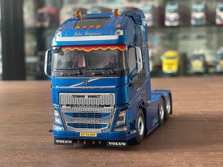 WSI Volvo FH4 John Jürgensen, Hobby en Vrije tijd, Modelauto's | 1:50, Zo goed als nieuw, Bus of Vrachtwagen, Wsi, Ophalen of Verzenden