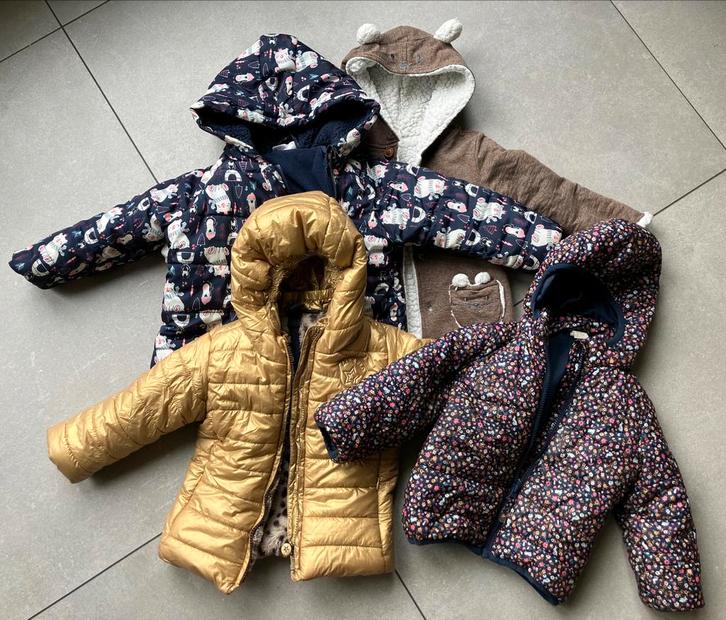 Winterjas en dik vest mt 86, Kinderen en Baby's, Kinderkleding | Kinder-kledingpakketten, Gebruikt, Overige maten, Ophalen of Verzenden