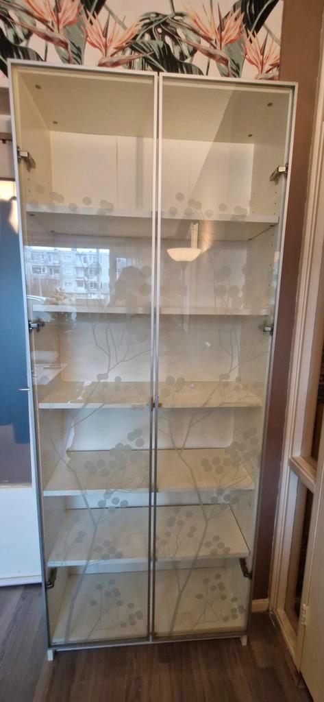 Ikea Billy boekenkast wit met glazen deuren, Huis en Inrichting, Kasten | Boekenkasten, Gebruikt, 50 tot 100 cm, 200 cm of meer