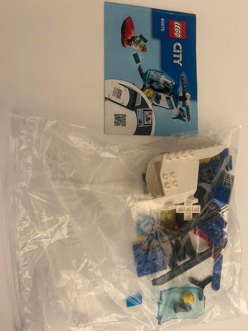 Lego City 60275, Kinderen en Baby's, Speelgoed | Duplo en Lego, Zo goed als nieuw, Lego, Complete set, Ophalen of Verzenden