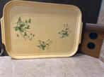 Fraai  dienblad met decoraties van aardbeienplanten., Ophalen of Verzenden, Zo goed als nieuw, Rond, Hout