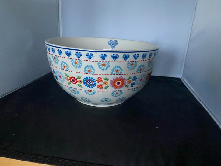 Grote Kakelbont Kom Yvon Jaspers - Vrolijke Bloemen, Huis en Inrichting, Keuken | Servies, Zo goed als nieuw, Kom(men), Overige stijlen