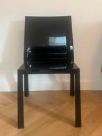 Twee zwarte stoelen MADE, Huis en Inrichting, Stoelen, Ophalen, Gebruikt, Zwart, Twee