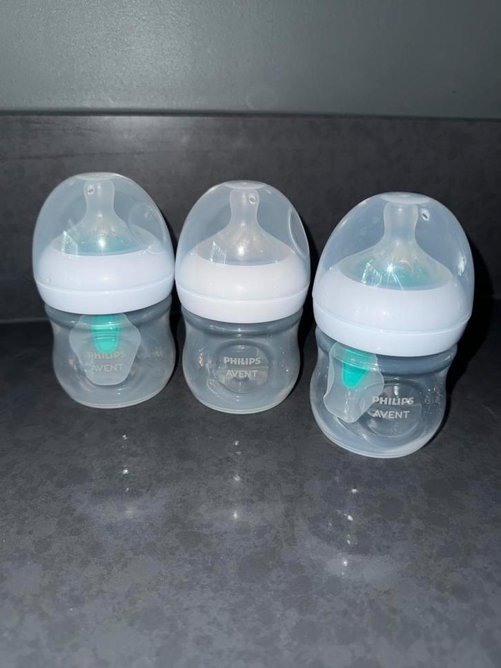 3 gloednieuwe Philips Avent flessen natural response 125 ml, Kinderen en Baby's, Babyvoeding en Toebehoren, Nieuw, Flessen- of potjesverwarmer