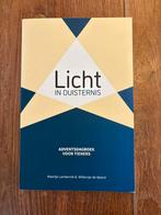 Licht in Duisternis - Adventsdagboek voor tieners, Boeken, Ophalen of Verzenden, Zo goed als nieuw, Christendom | Protestants