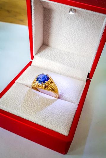 22 karaat gouden herenring zegelring met saffier beschikbaar voor biedingen