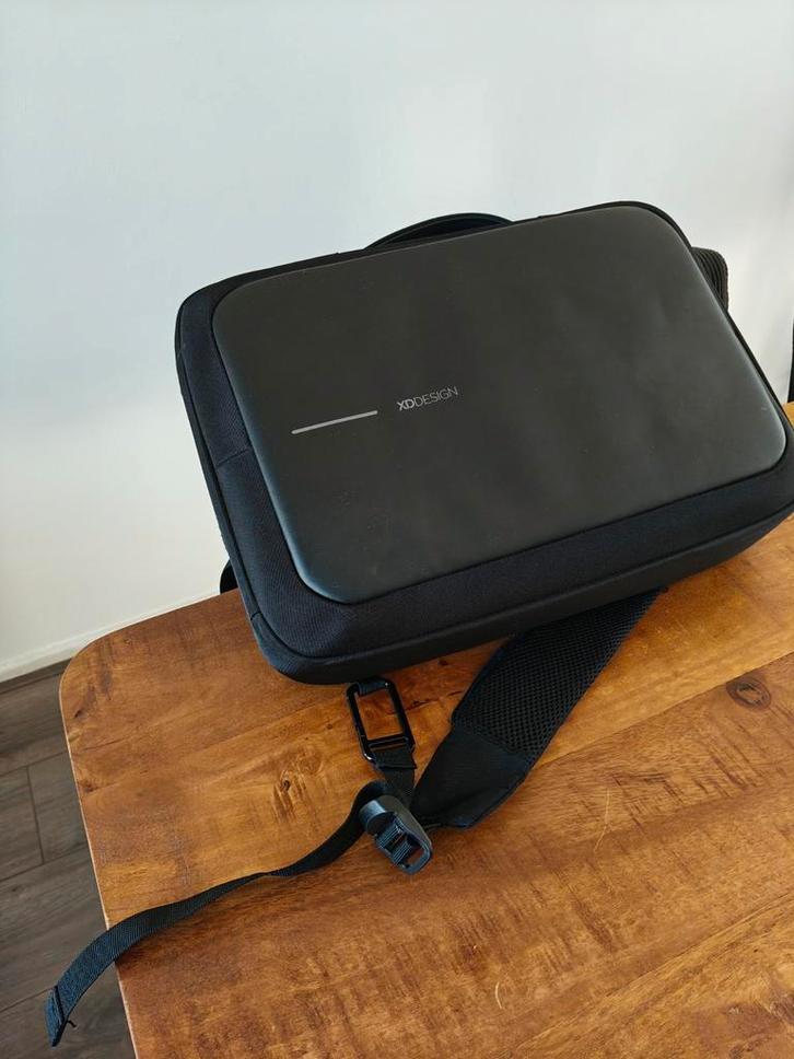 XD Design Bobby Bizz Rugzak 1.0 - Zwart, Sieraden, Tassen en Uiterlijk, Tassen | Rugtassen, Zo goed als nieuw, Overige merken