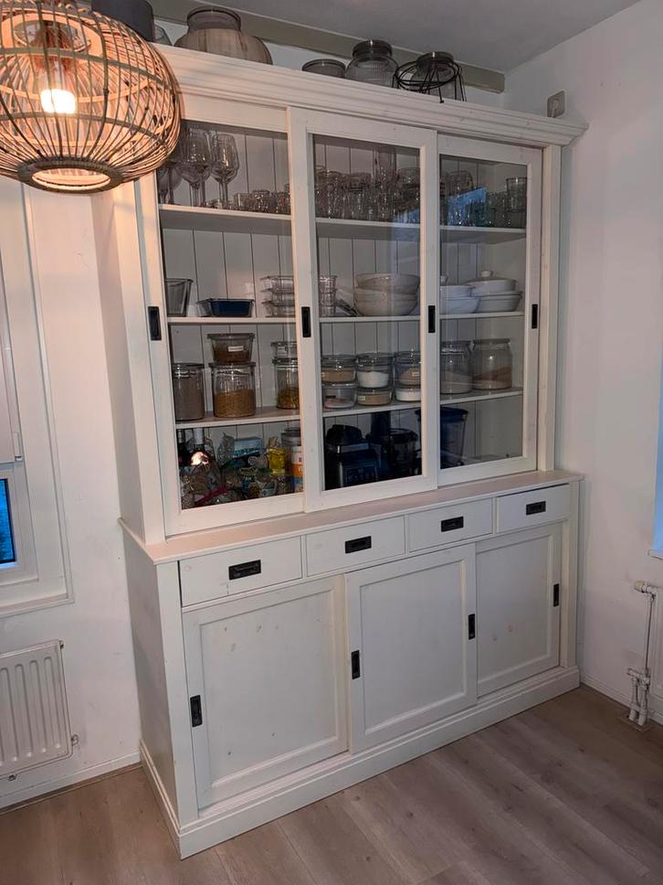 Grote buffetkast met schuifdeuren, Huis en Inrichting, Kasten | Buffetkasten, Gebruikt, 200 cm of meer, 150 tot 200 cm, 25 tot 50 cm
