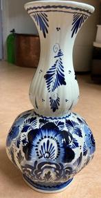 Vaas Delfts blauw handgeschilderd, Antiek en Kunst, Ophalen of Verzenden