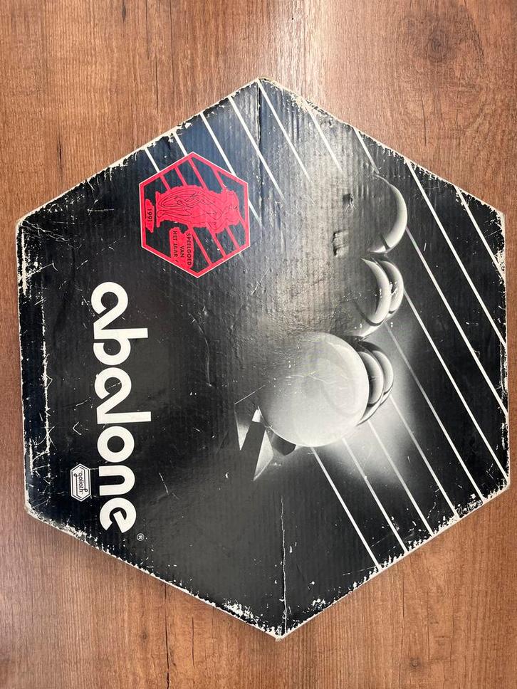 Abalone bordspel - Strategisch duwen!, Hobby en Vrije tijd, Gezelschapsspellen | Bordspellen, Gebruikt, Een of twee spelers, Ophalen of Verzenden