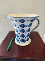 Keramische kan met blauwe vissen, Antiek en Kunst, Antiek | Keramiek en Aardewerk, Ophalen of Verzenden