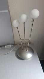 Massive tafellamp met drie bollen halogeen, Ophalen of Verzenden, Gebruikt, Metaal, Minder dan 50 cm