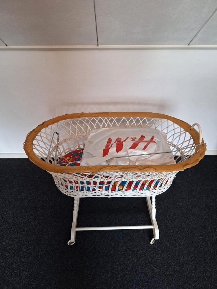 Vintage Wieg (50 jaar) met toebehoren, Kinderen en Baby's, Babywiegjes en Ledikanten, Gebruikt, Wieg, Ophalen