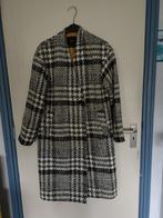Een driekwart geruite stoffen winter-jas zonder kraag., Kleding | Dames, Jassen | Winter, Overige kleuren, Zara., Ophalen of Verzenden