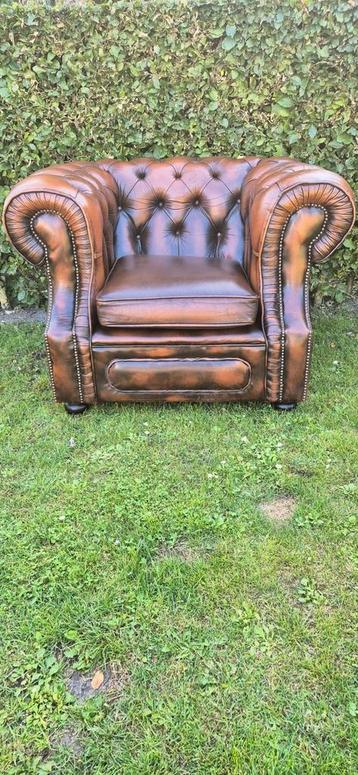 Chesterfield clubfauteuil  beschikbaar voor biedingen