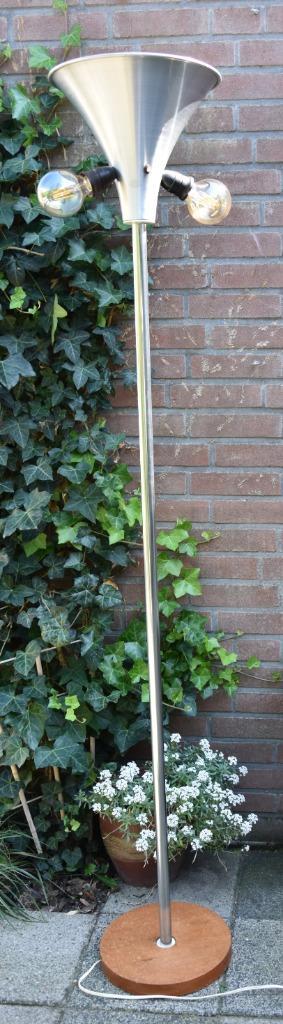 Vintage Design Vloerlamp  ( van Gispen), Huis en Inrichting, Lampen | Vloerlampen, Zo goed als nieuw, 150 tot 200 cm, Glas, Hout