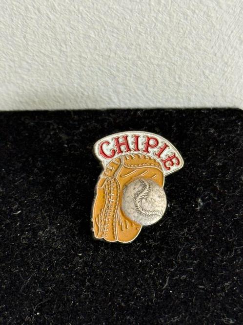 Chipie Vintage Pin, Verzamelen, Speldjes, Pins en Buttons, Gebruikt, Speldje of Pin, Sport, Ophalen of Verzenden