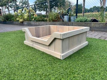 Hondenmand nieuw. Houten hondenmand. Op voorraad. beschikbaar voor biedingen
