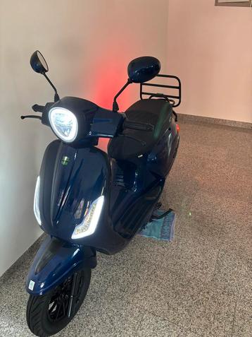 Elektrische Scooter GTS Bravo  beschikbaar voor biedingen