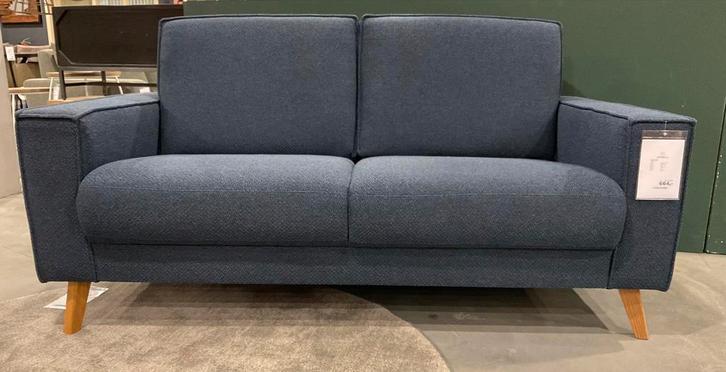 Showroom opruiming | 2,5 zits bank | Blauwe stof | Nieuw, Huis en Inrichting, Banken | Bankstellen, Nieuw, Rechte bank, Tweepersoons