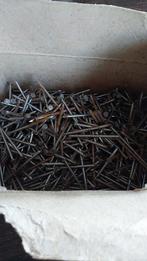 Doos Vol Spijkers - Gebruikt, Doe-het-zelf en Verbouw, IJzerwaren en Bevestigingsmiddelen, Ophalen of Verzenden, Nieuw, 50 tot 100 mm