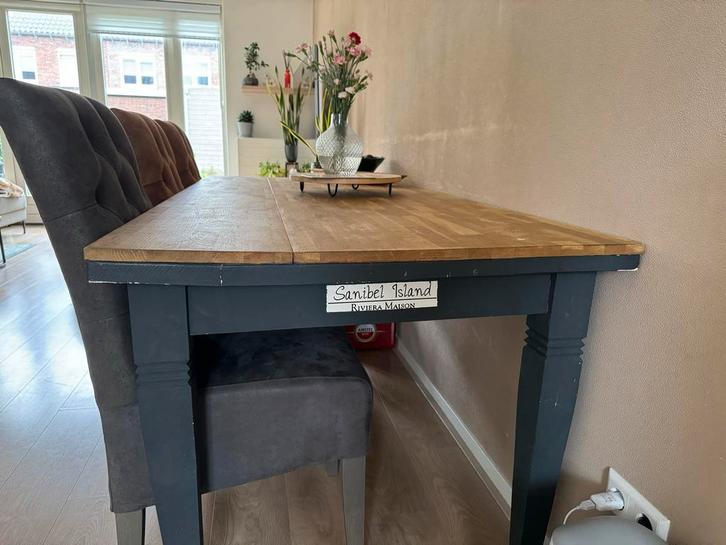 Houten Eettafel Riviera Maison Stijl (incl. 3 suède stoelen), Huis en Inrichting, Tafels | Eettafels, Gebruikt, 100 tot 150 cm