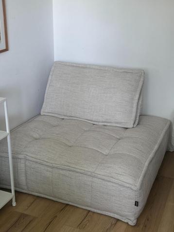 Lounge bank