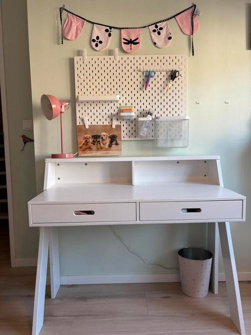Mooi wit (kinder)bureau, Kinderen en Baby's, Kinderkamer | Overige Meubels, Gebruikt, Ophalen
