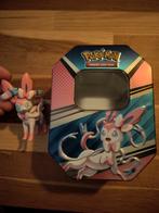 Lege Pokemon Sylveon Verzamel Tin met beeldje, Verzamelen, Poppetjes en Figuurtjes, Ophalen, Zo goed als nieuw