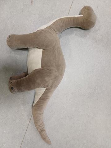 Grote Dino knuffel beschikbaar voor biedingen